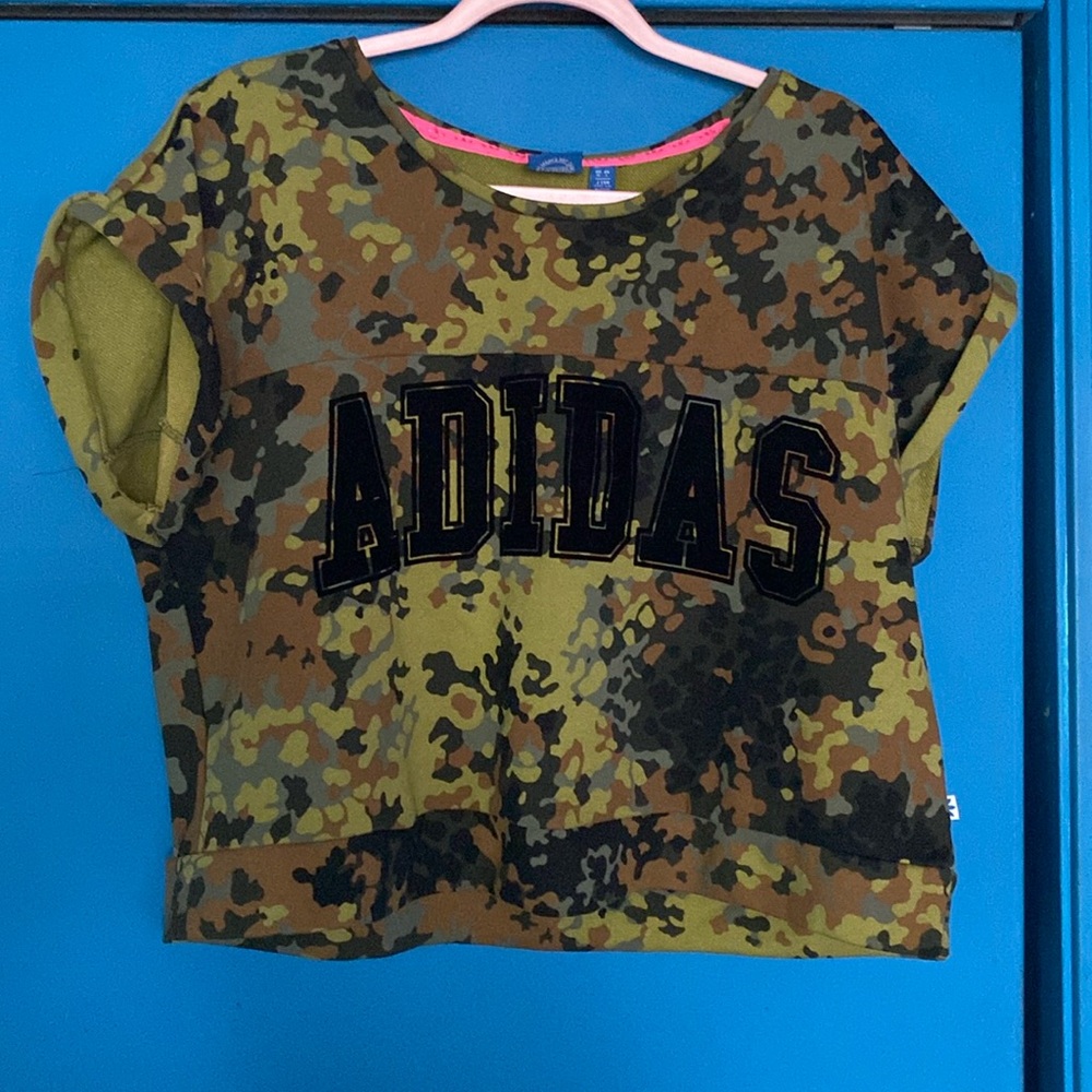 Women's Adidas, army color. Semi crop top. Size Large